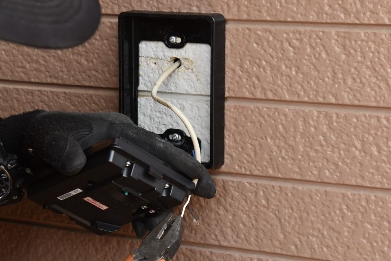 Local Doorbell Troubleshooting pros at work